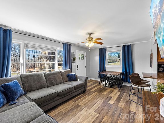 5th image of 652 Dallas Spencer Mountain Rd