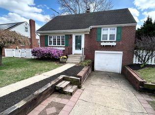 30 Darlin Dr, Reading, PA