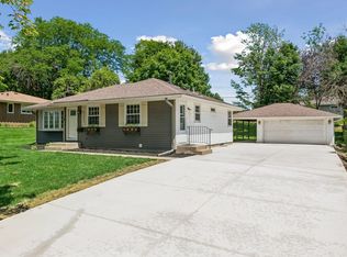 8209 Beard Rd, Bloomington, MN 55431