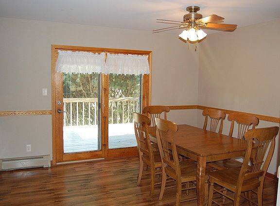 4th image of 1S738 Greenbriar Dr
