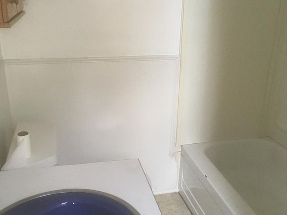2nd image of 323 N Grant St APT 2