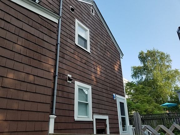 5th image of 14-14 Willow Ave #A