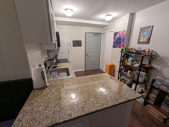 4th image of 3410 N Lake Shore Dr #9J