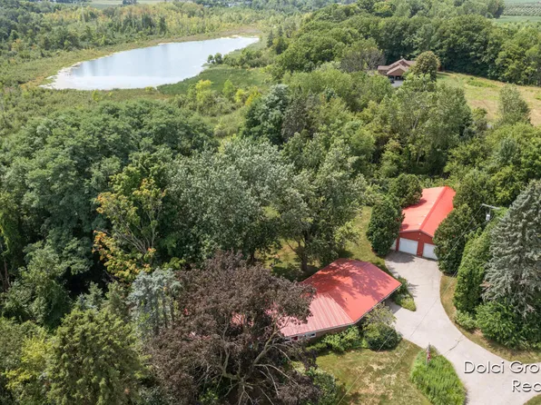 4665 Peach Ridge Ave NW, Grand Rapids, MI 49544