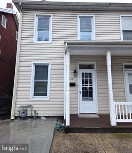 346 S 2nd St, Steelton, PA, 17113