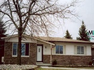 1911 Cavalier Dr, Canton, MI 48188