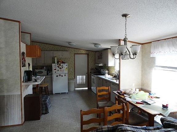 3rd image of 2460 Campbellsville Rd