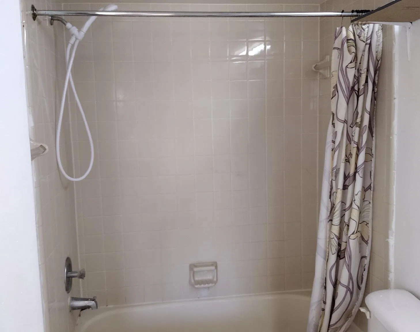 Studio, 326 sqft, $950 — Photo 3