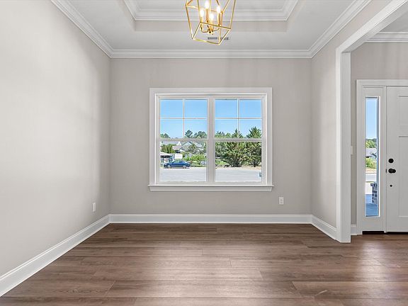 5th image of 627 Willow Grove Ct