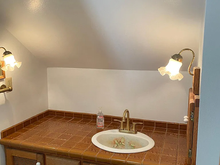 Bathroom 2 Upstairs