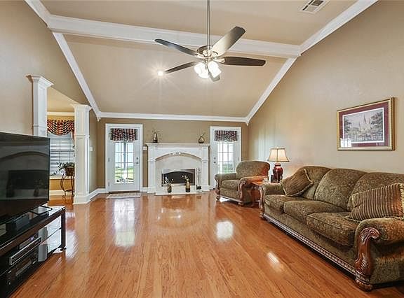 4th image of 4072 Baudelaire Dr