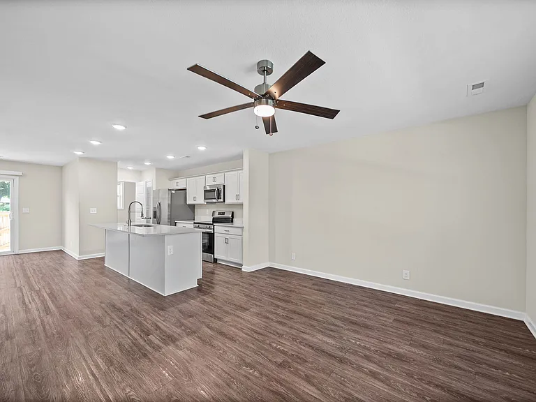 192 Mitchell St — Photo 5