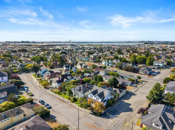 241 15th St, Eureka, CA 95501