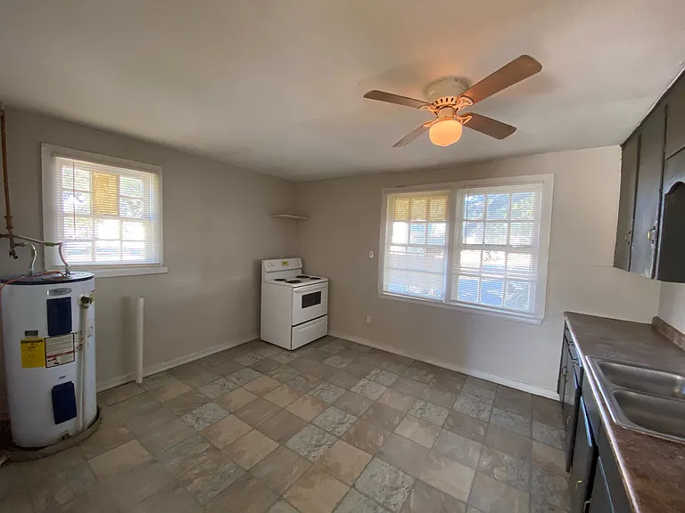2303 N Louis St — Photo 3