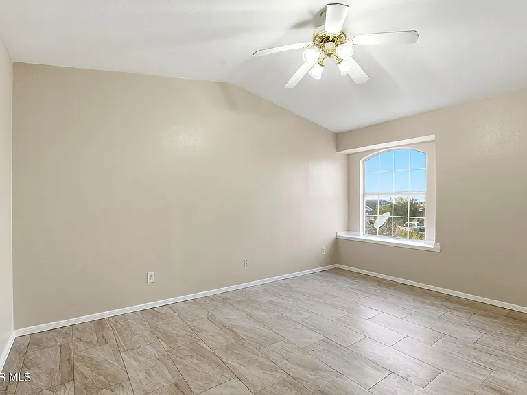 7536 Le Conte Dr — Photo 29