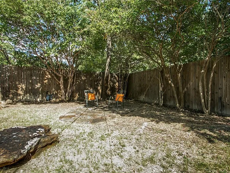 2352 Wildoak Dr — Photo 16