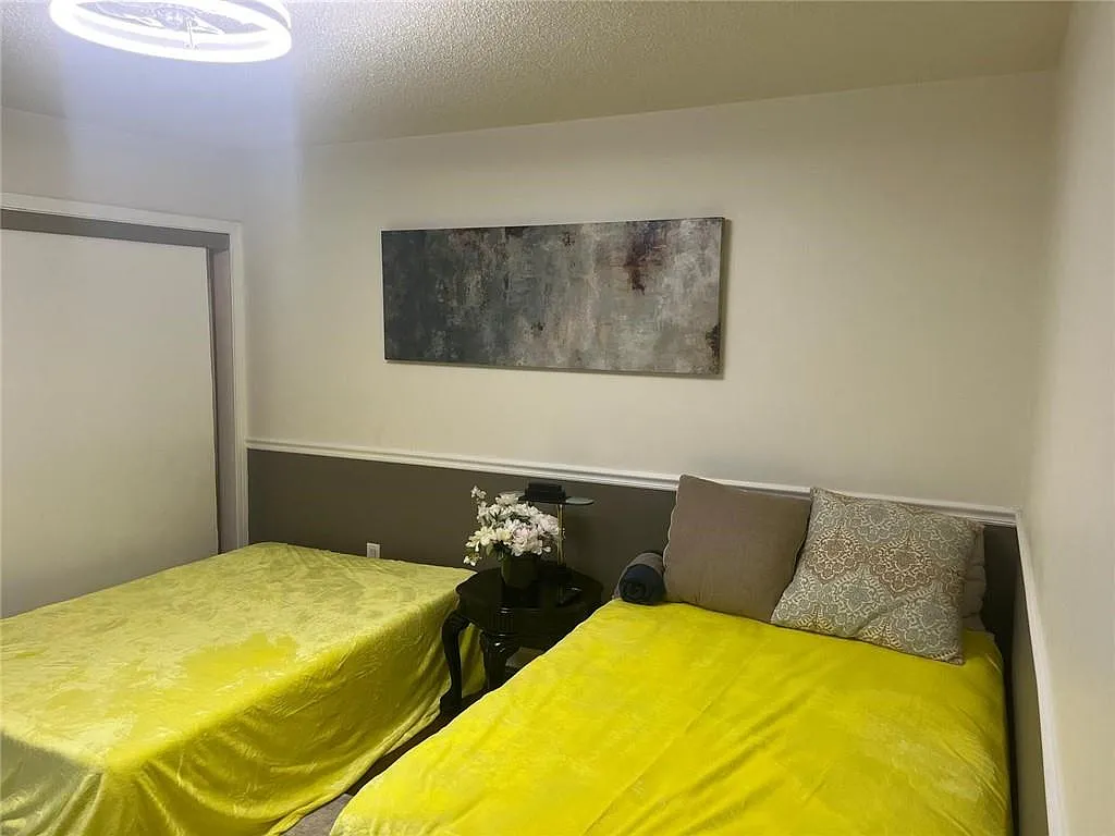 1 bed, 1.0 bath, 2067 sqft, $1,000 — Photo 4