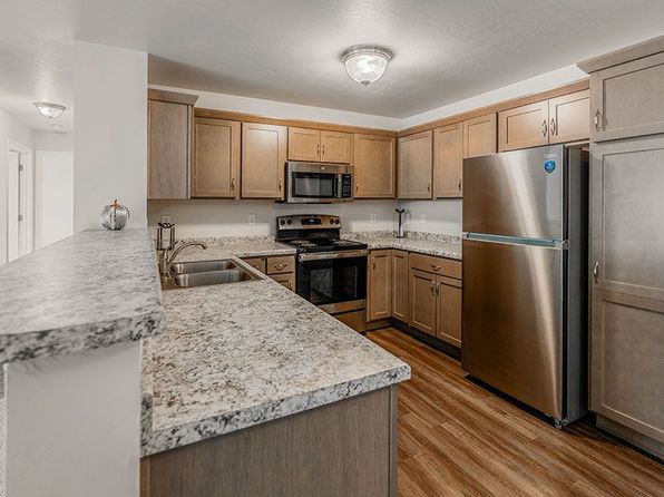 800 Commons Cir #81007