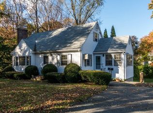 15 Hillcroft Rd, Waltham, MA 02452