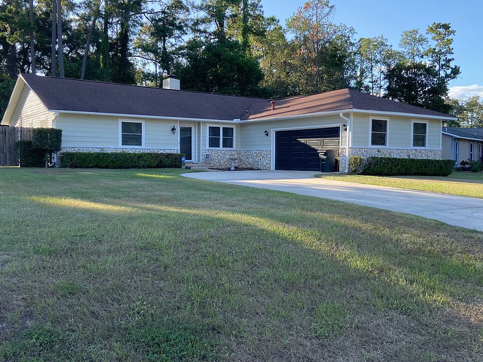 2nd image of 76 SE 50th Ter