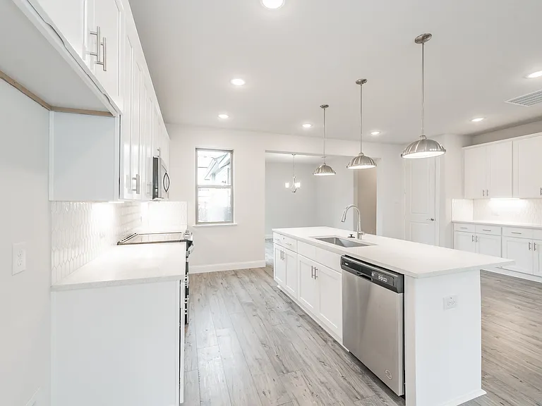 9709 Thorncrown Ln — Photo 6