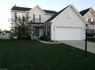 6197 W Breezeway Dr, North Ridgeville, OH 44039