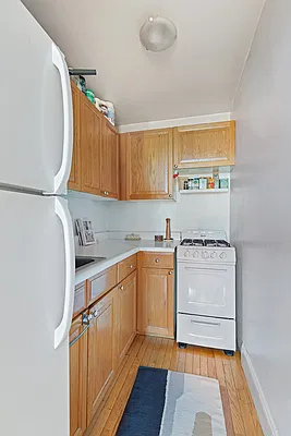Rented by SERHANT. | media 3