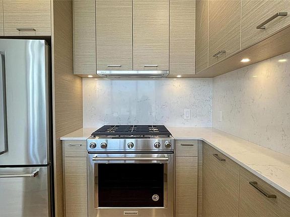 4th image of 1191 Sunset Dr #3001