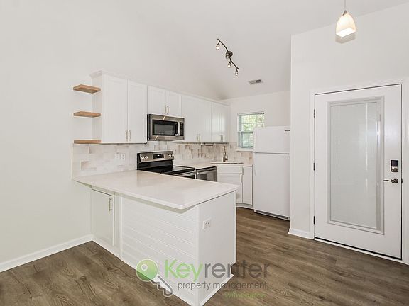 3rd image of 3733 Merestone Dr