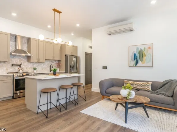 21 Lincoln Park #203, Newark City, NJ 07102