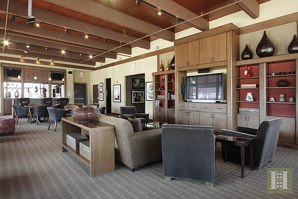 Sold by Halstead Property | media 1