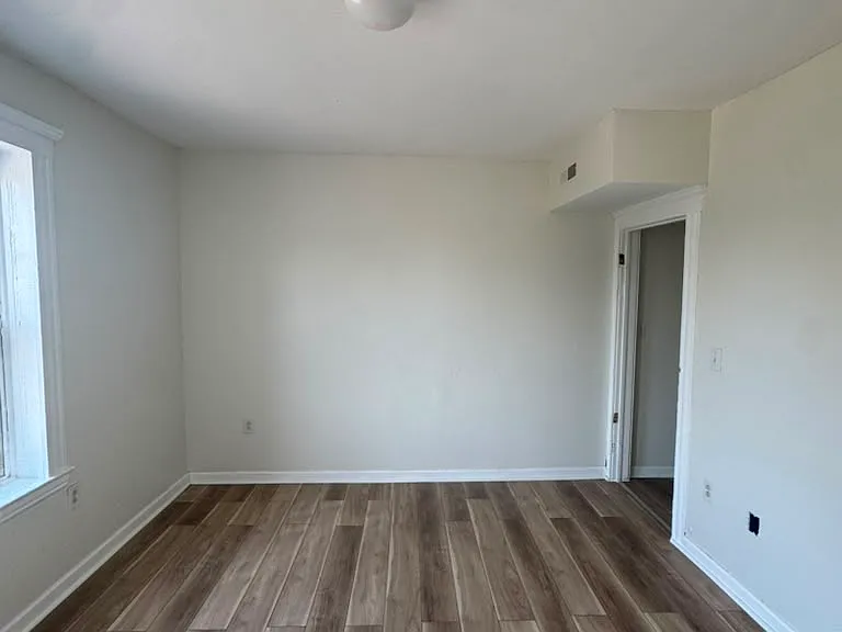 202 E Belden Ave #8 — Photo 5