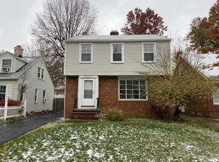 3805 Bainbridge Rd, Cleveland Heights, OH 44118