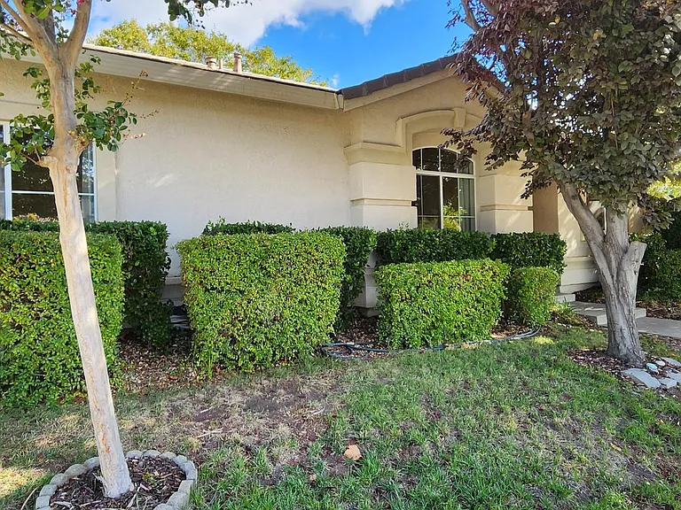 10 Penelope Ct — Photo 2
