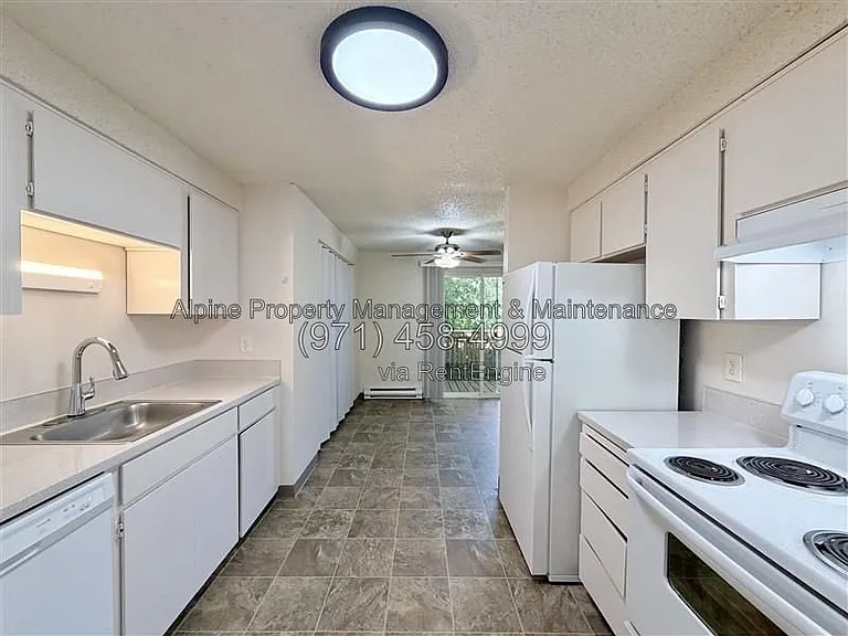 17890 SW Alexander St #2 — Photo 1