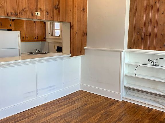 3rd image of 428 King St APT 1
