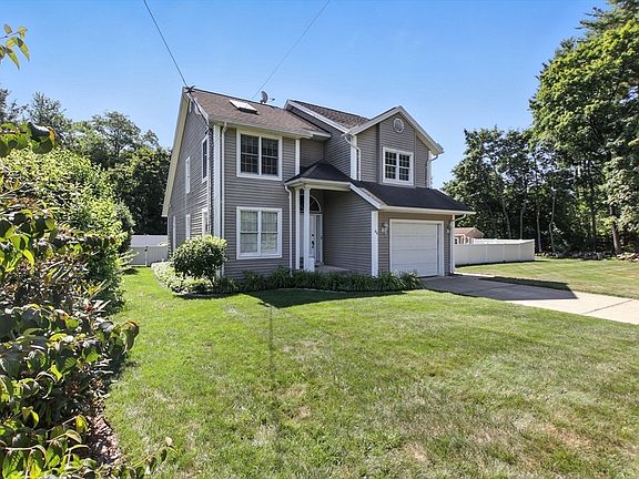 3rd image of 44 Kensington Ave