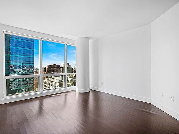 2nd image of 77 Hudson St APT 1902
