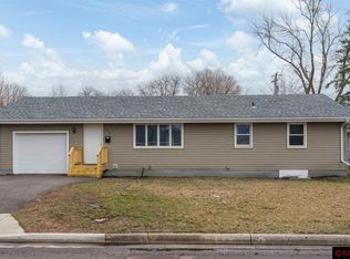 218 Dillon Ave, Mankato, MN 56001