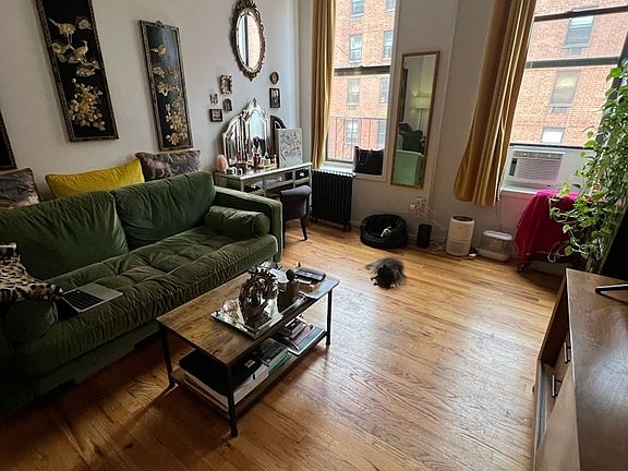 2nd image of 9 Stanton St #5AB