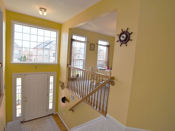 3rd image of 12076 Paper Birch Ln