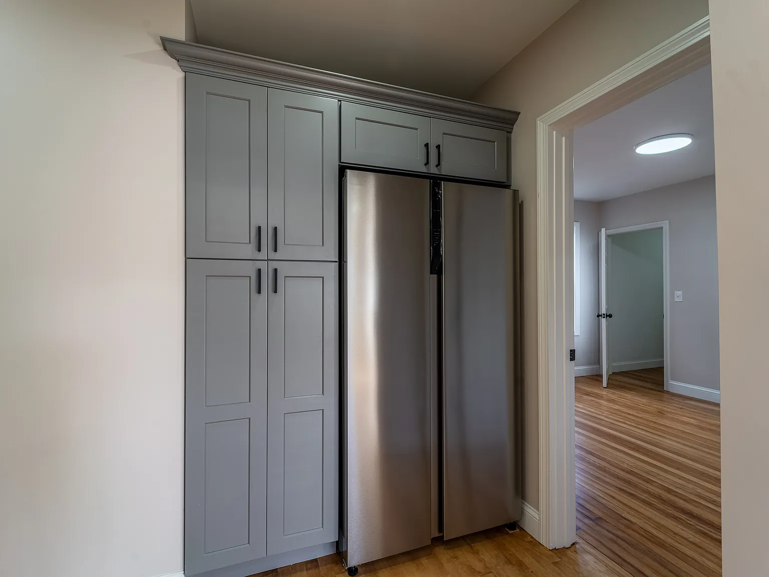 4 bed, $2,600 — Photo 2