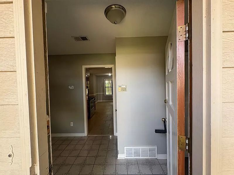 Charming 3-Bed Home with Fireplace, Breakfast Nook & Fenced Backyard — Photo 2