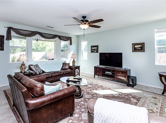 3rd image of 35850 Foxen Dr