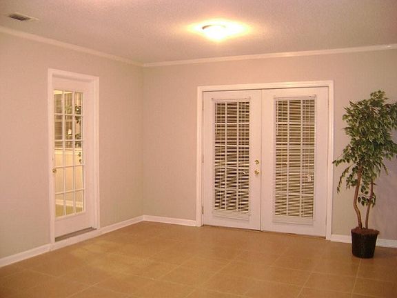 4th image of 3005 Bent Oak Dr