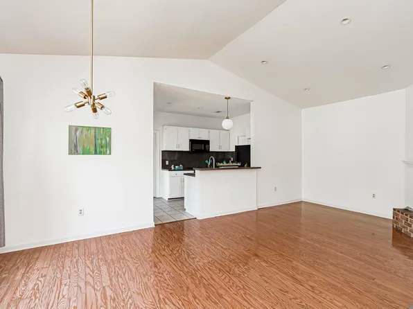 7744 Lasalle Ave APT 18, Baton Rouge, LA 70806