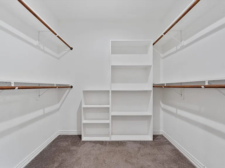 4547 Newberry St — Photo 16