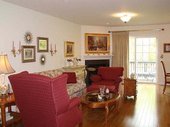 3rd image of 60 Hudson View Ter #60