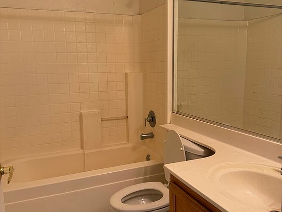 5th image of 169 S Pineview Pl
