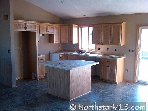 2nd image of 1101 Scott Ln